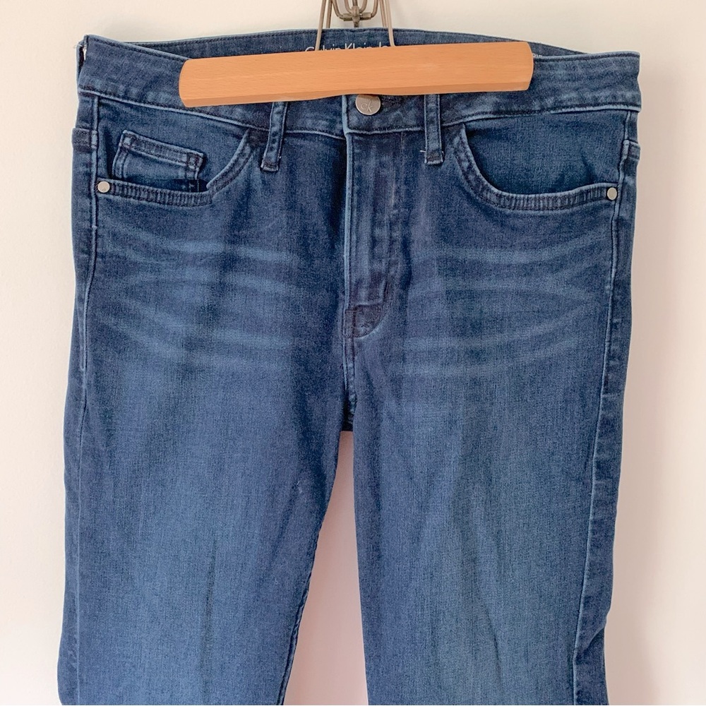 Calvin Klein Straight Leg Jeans | size 4